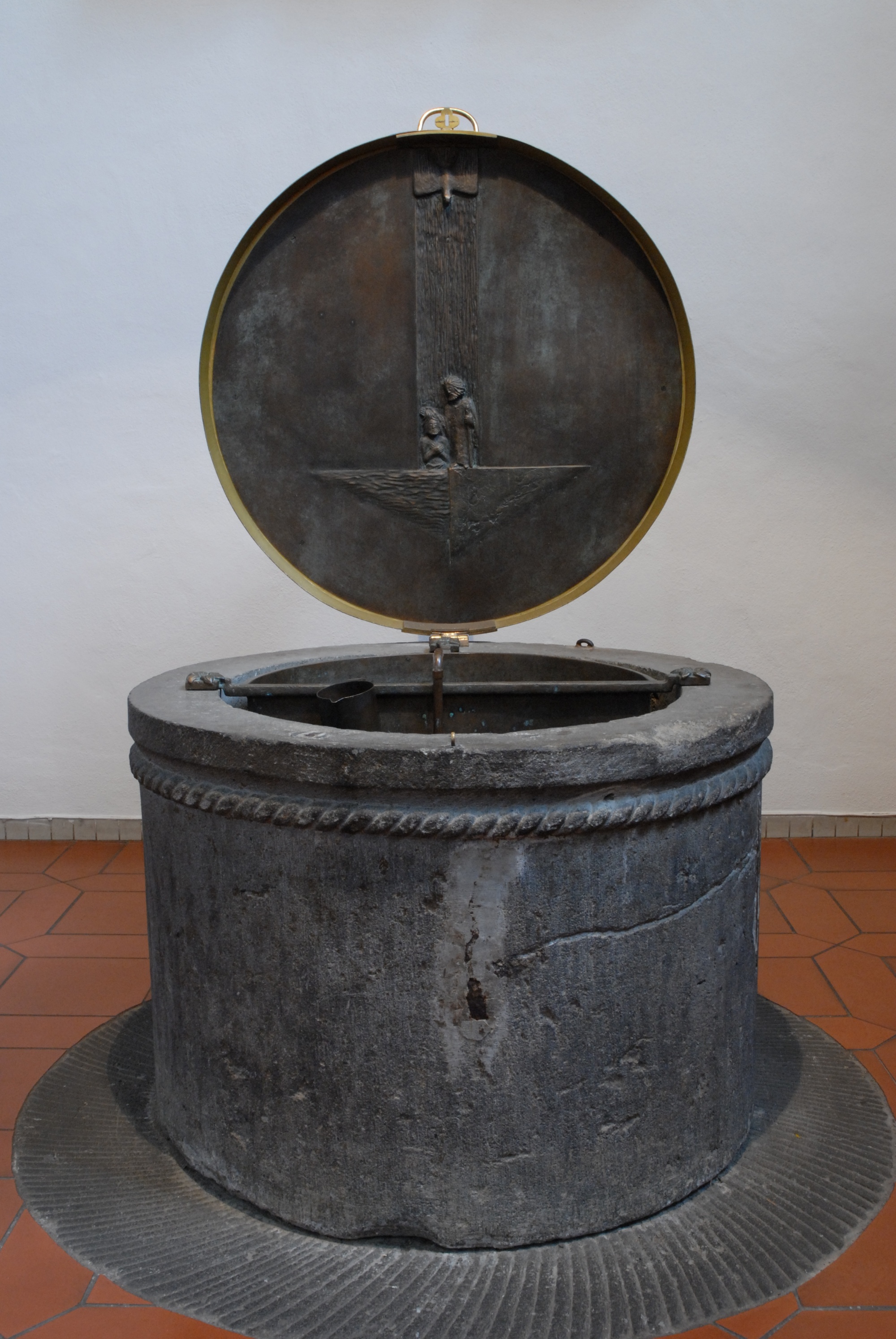 Taufstein St. Martinus Niederpleis