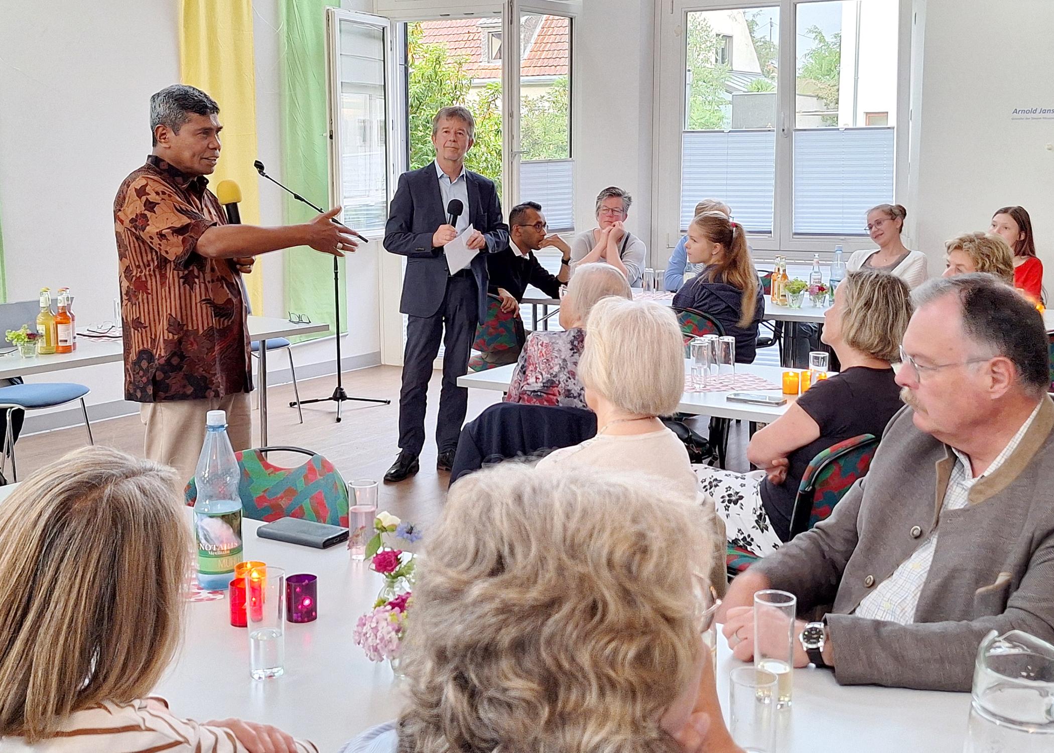 Erzbischof Paulus Budi Kleden SVD sprach in der Gemeinde St. Maria Königin in Sankt Augustin.