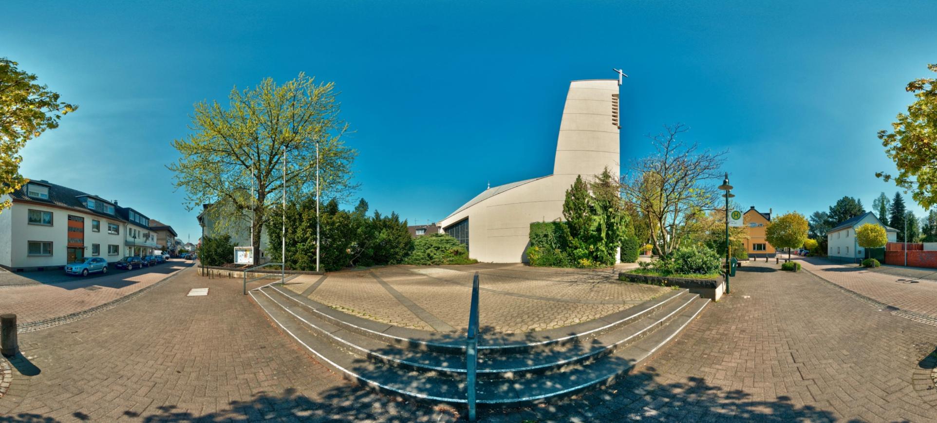 360° Bilder der Kirche aussen
