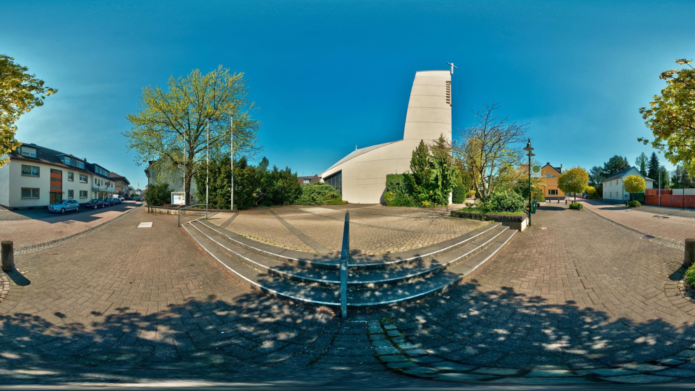360° Bilder der Kirche aussen