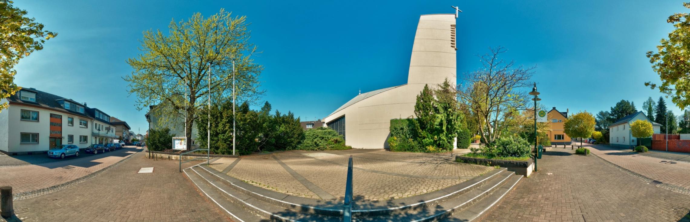 360° Bilder der Kirche aussen