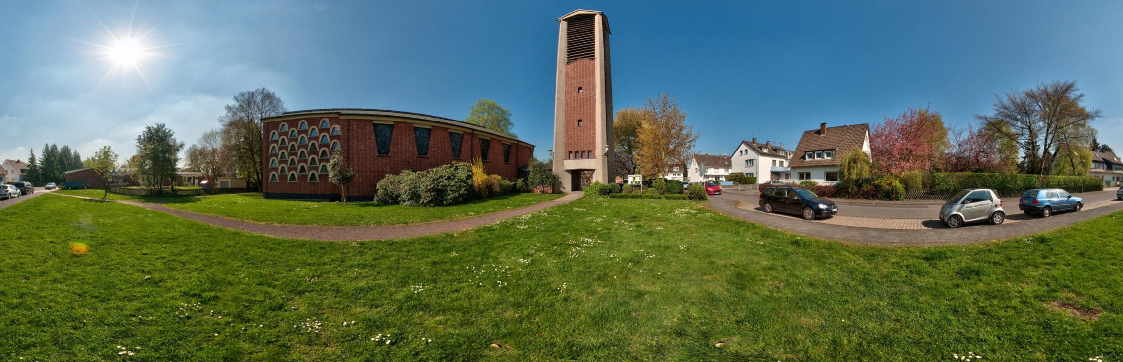 360° Bilder der Kirche aussen