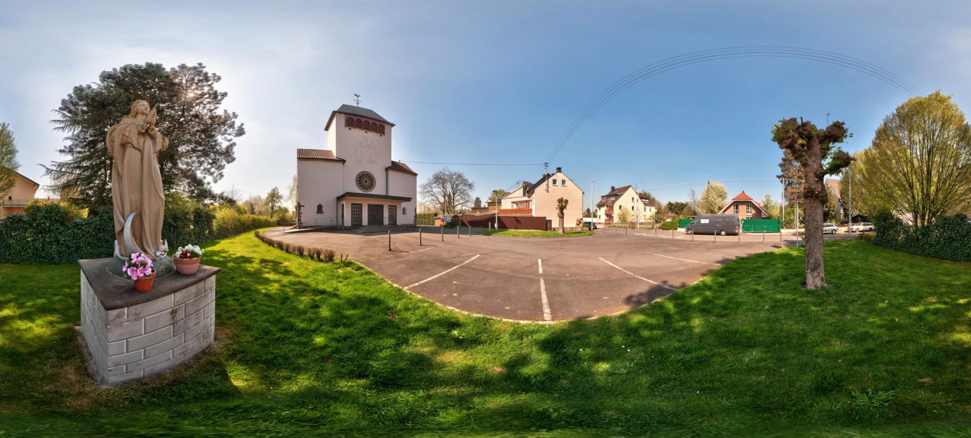 360° Bilder der Kirche aussen