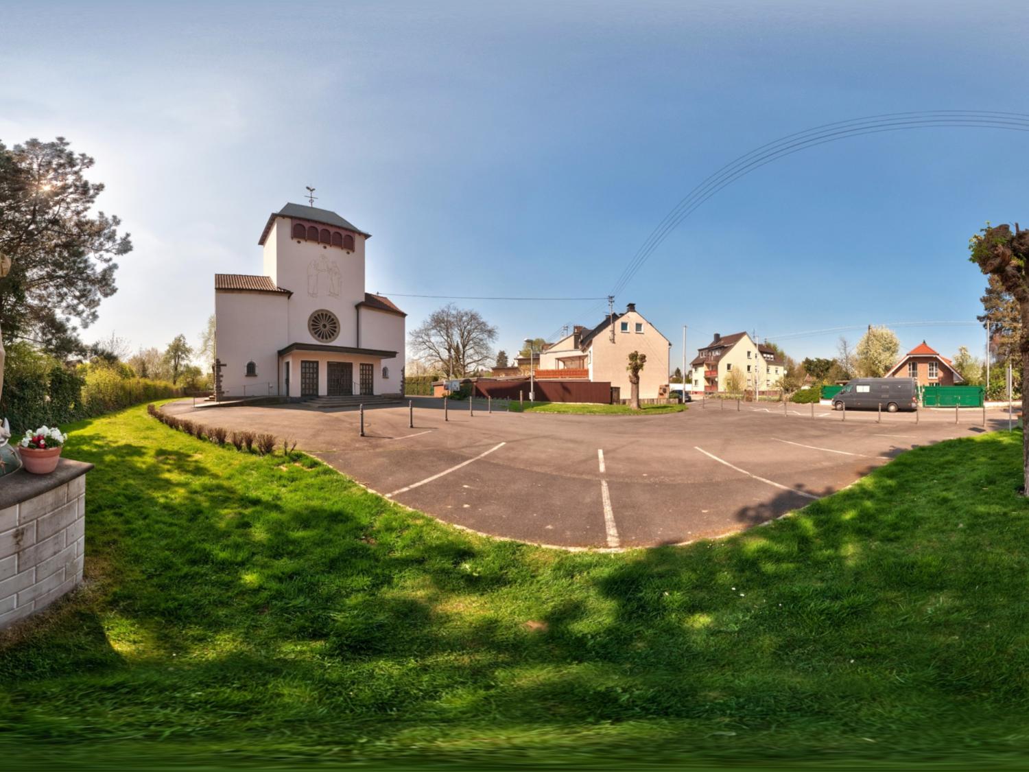 360° Bilder der Kirche aussen