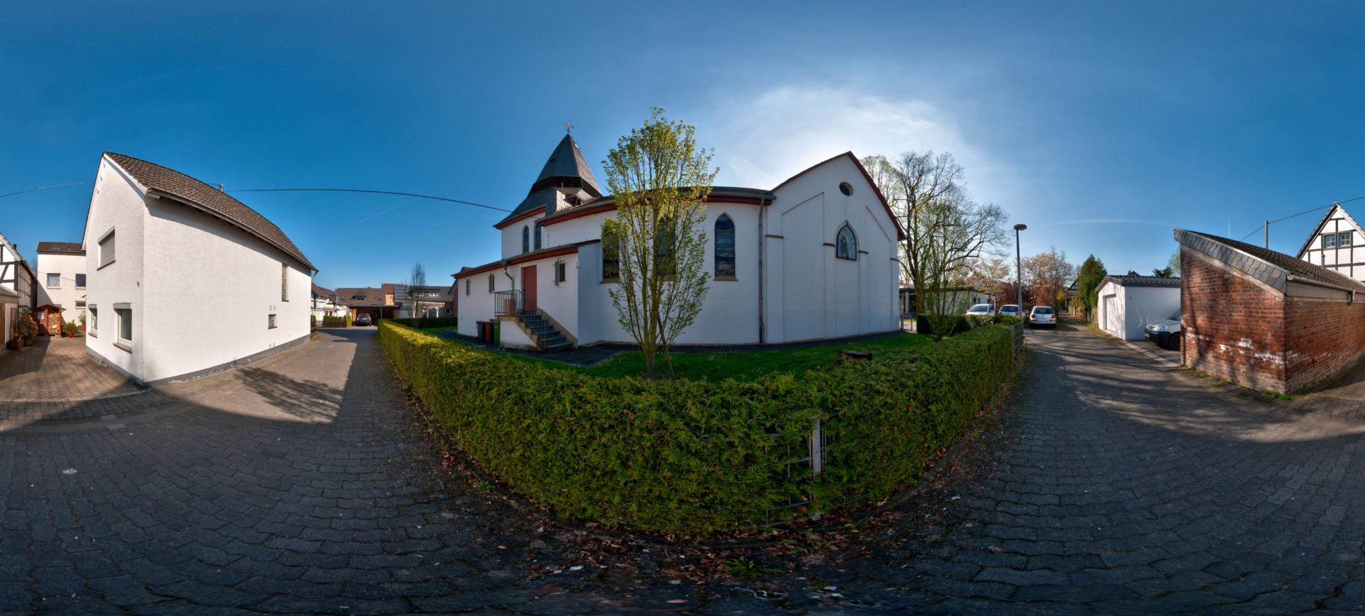 360° Bilder der Kirche aussen