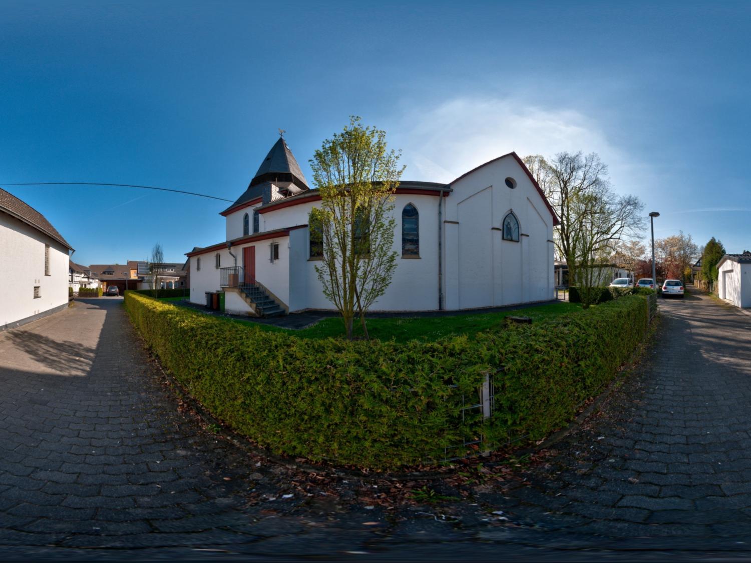 360° Bilder der Kirche aussen