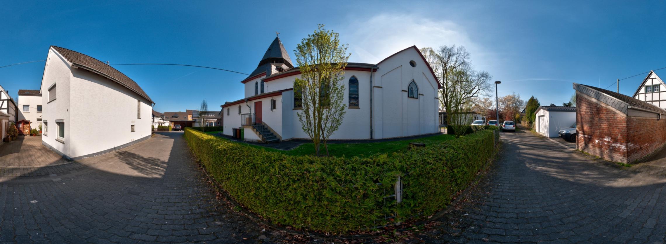 360° Bilder der Kirche aussen