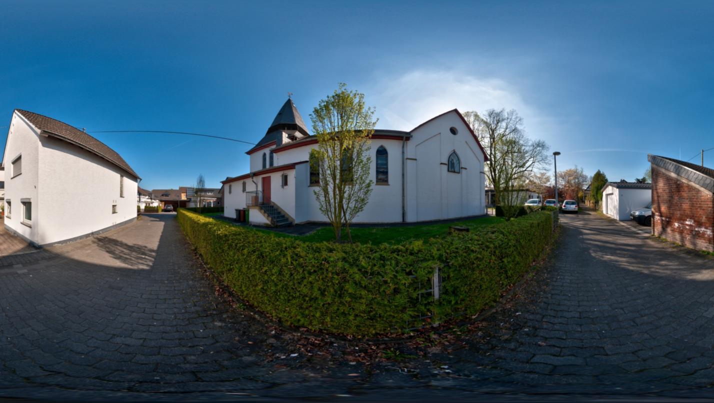 360° Bilder der Kirche aussen