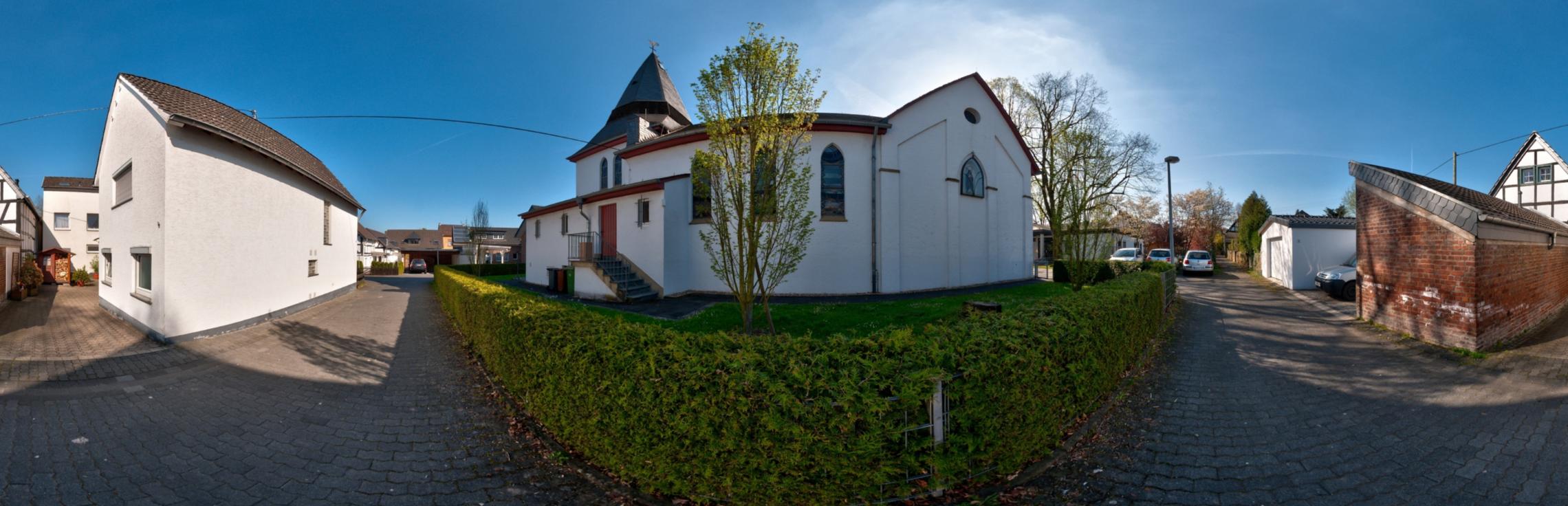 360° Bilder der Kirche aussen