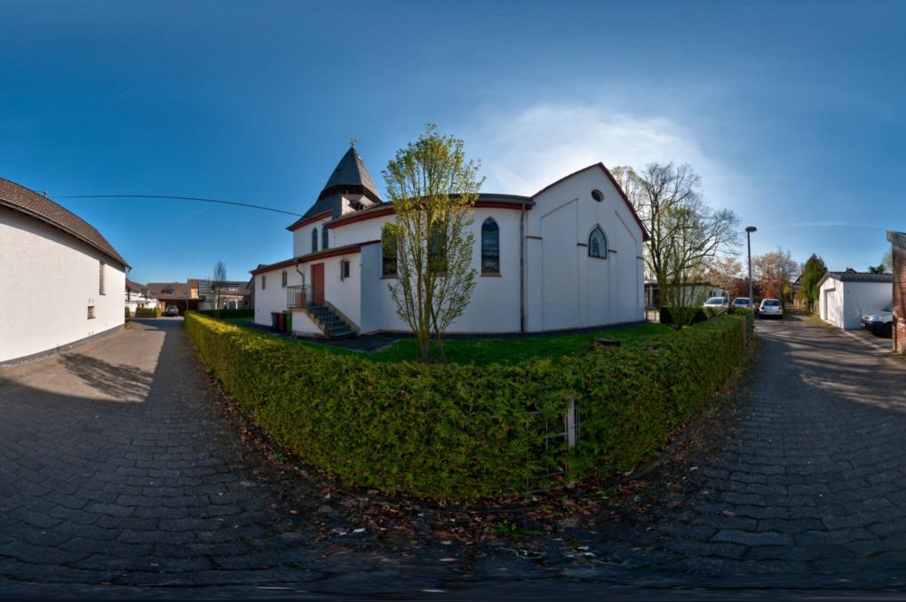 360° Bilder der Kirche aussen