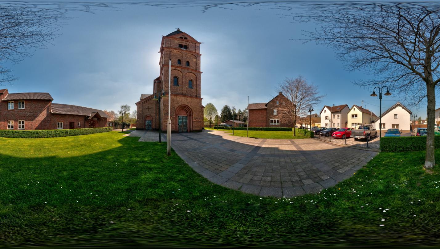 360° Bilder der Kirche aussen