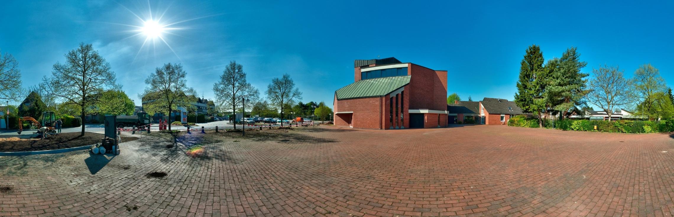 360° Bilder der Kirche aussen