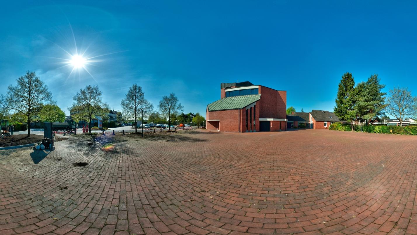 360° Bilder der Kirche aussen